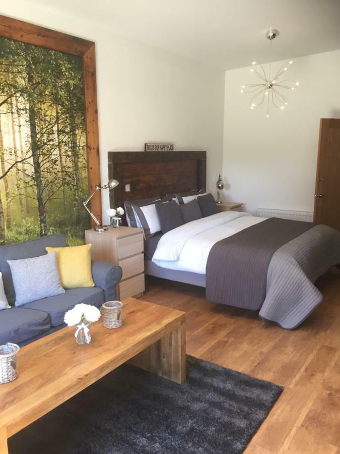Willow Court Farm Studio South & Petting Farm, 8 Mins From Legoland & Windsor, 15 Mins From Lapland Uk ภายนอก รูปภาพ