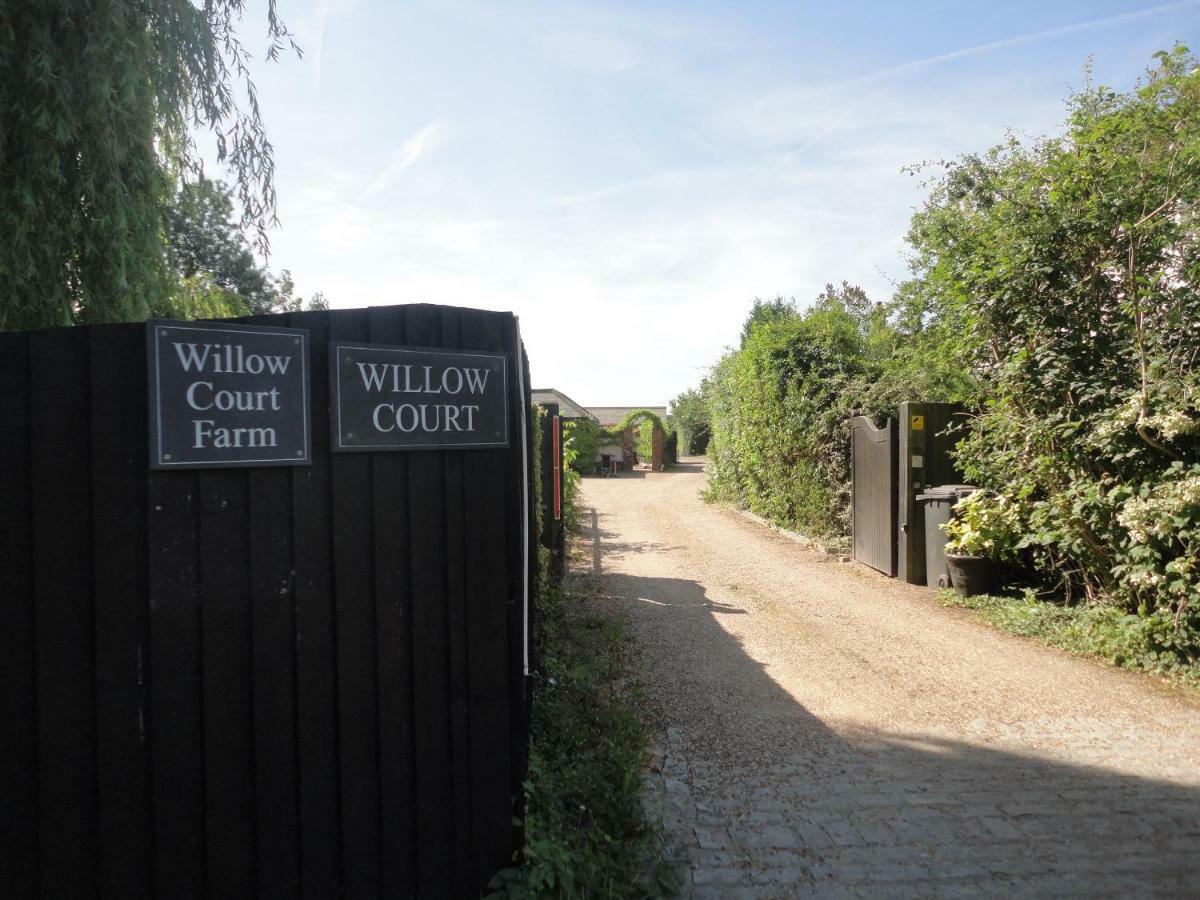 Willow Court Farm Studio South & Petting Farm, 8 Mins From Legoland & Windsor, 15 Mins From Lapland Uk ภายนอก รูปภาพ