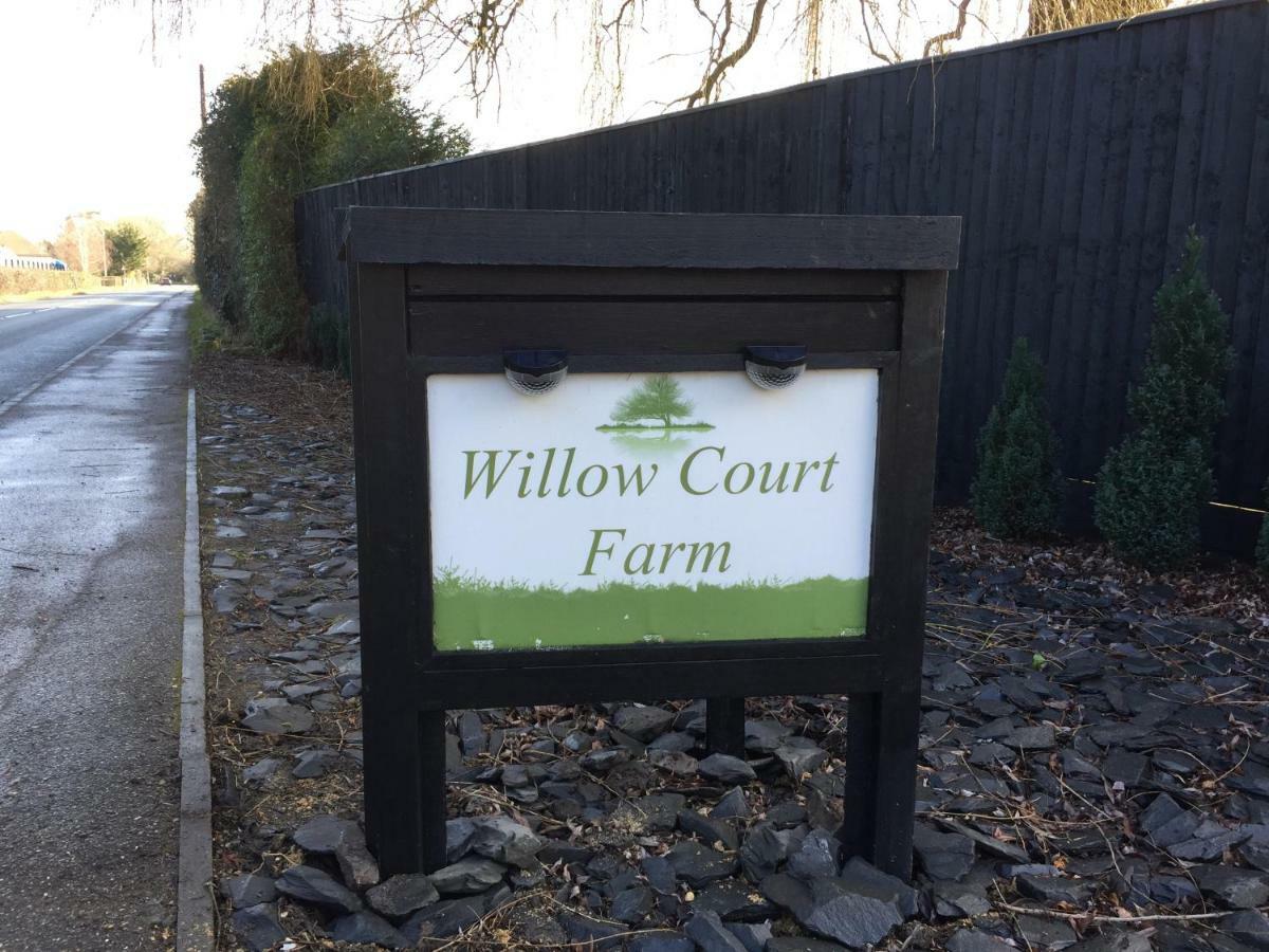 Willow Court Farm Studio South & Petting Farm, 8 Mins From Legoland & Windsor, 15 Mins From Lapland Uk ภายนอก รูปภาพ